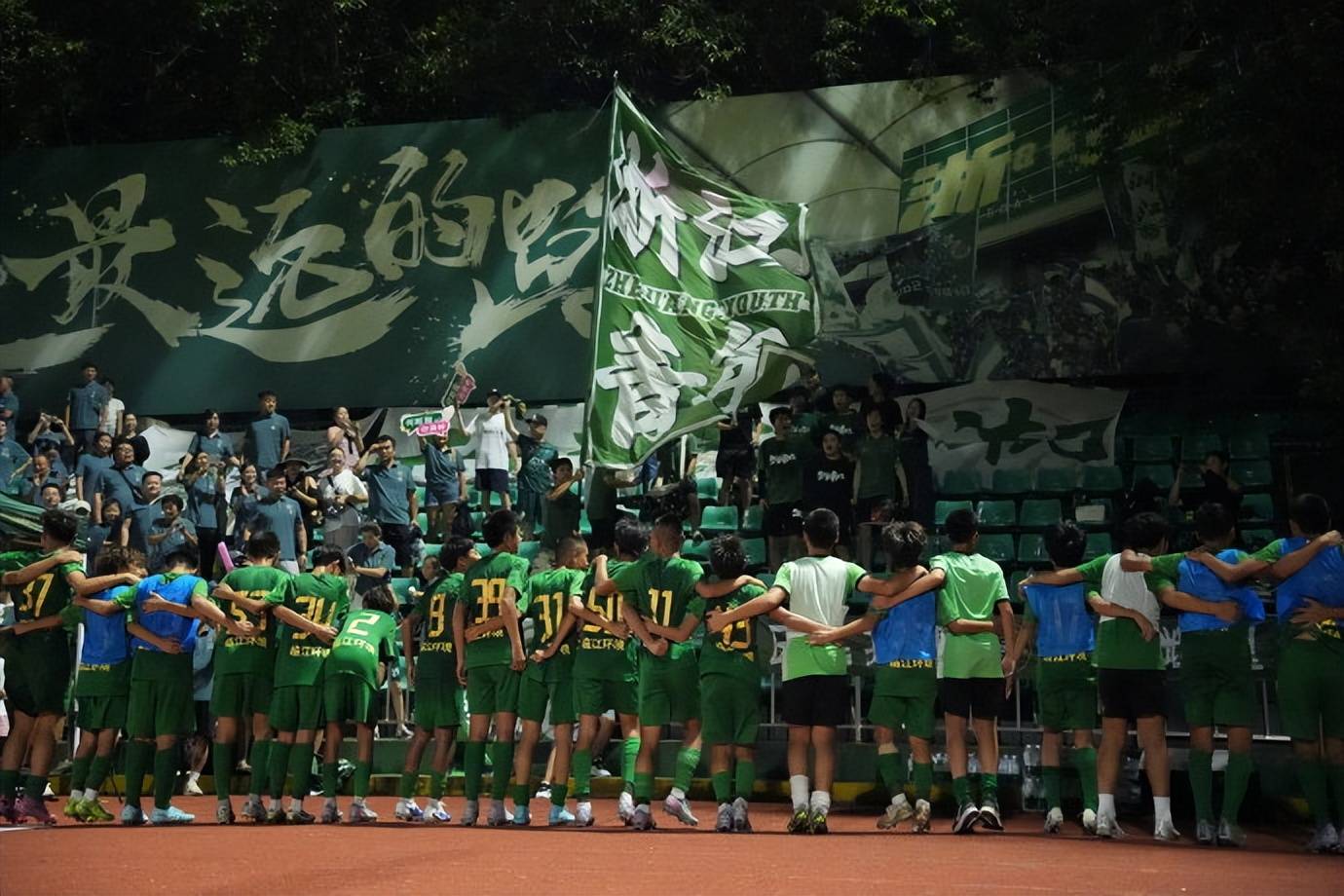 罗马迎中超关键赛,今夜刷新队史纪录,球迷炸锅,训练强度明显提升的简单介绍 罗马迎中超关键赛,今夜刷新队史纪录,球迷炸锅,训练强度明显提升的简单介绍