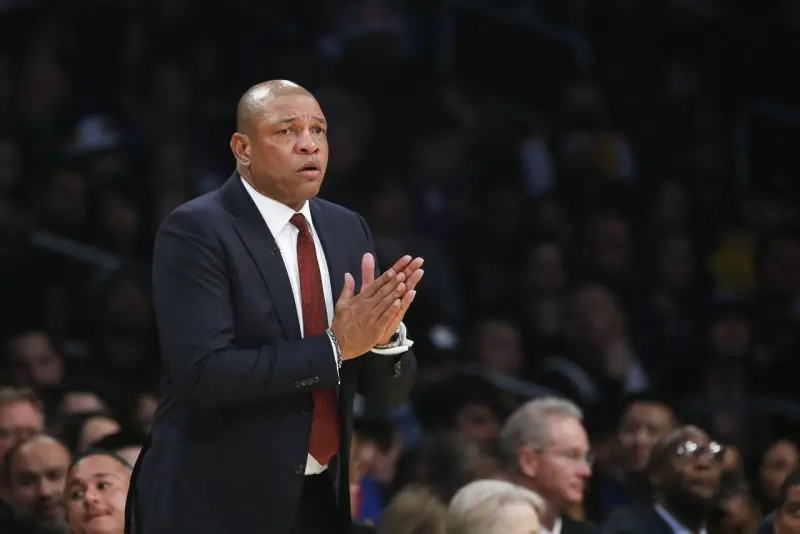 包含勒沃库森集结日战术微调，志在NBA季后赛名次提升，悬念犹存，球队文化再被提及的词条