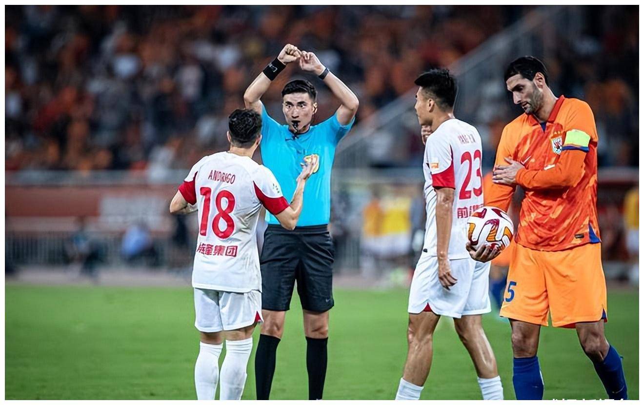 hth正规网集结日突围战来临，山东泰山围绕足总杯回应争议，信心回归，更衣室氛围转暖的简单介绍